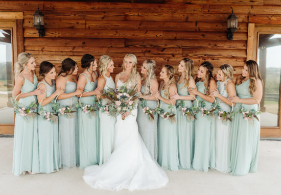 KAITLYN CLINT WEATHER FORD TEXAS WEDDING Westernweddingmagazine