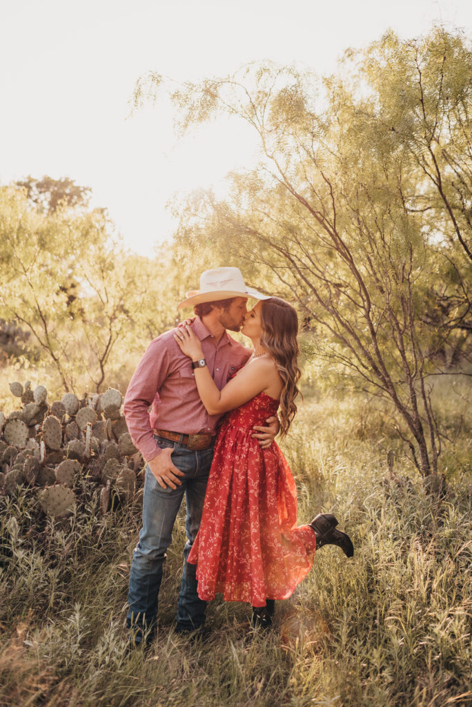 western engagement photos, cowboy couple, ranch couple
