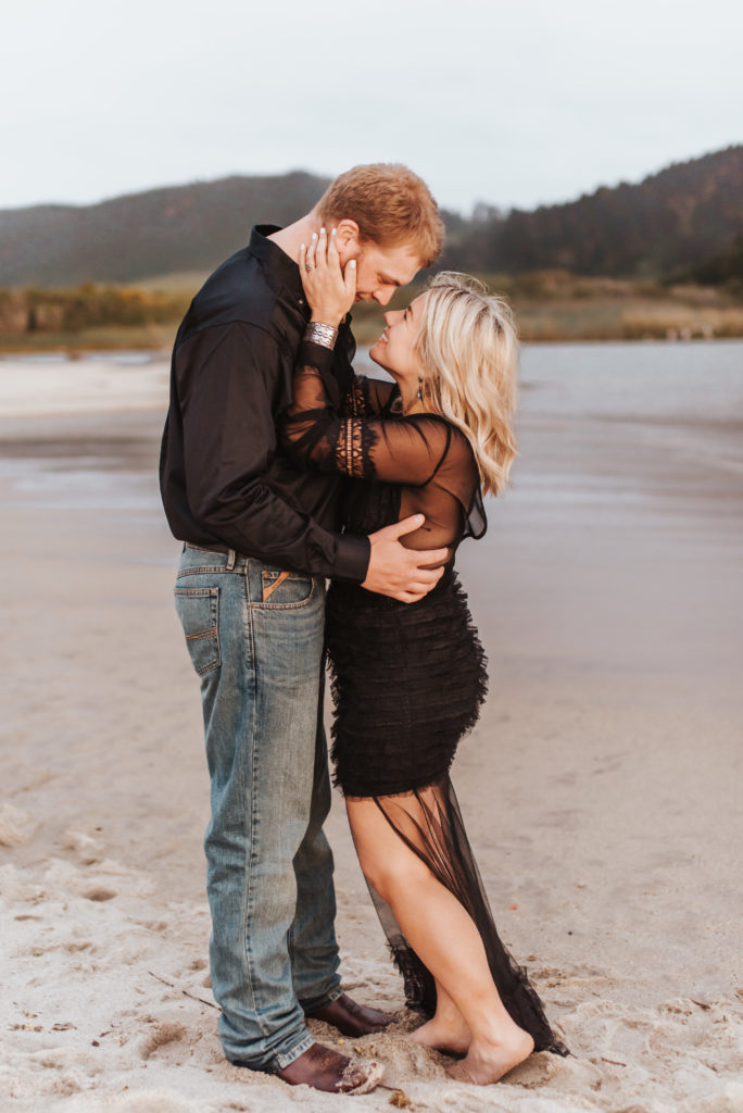 western engagement. ranch engagement. western couple. ranch couple. western engagement session.
