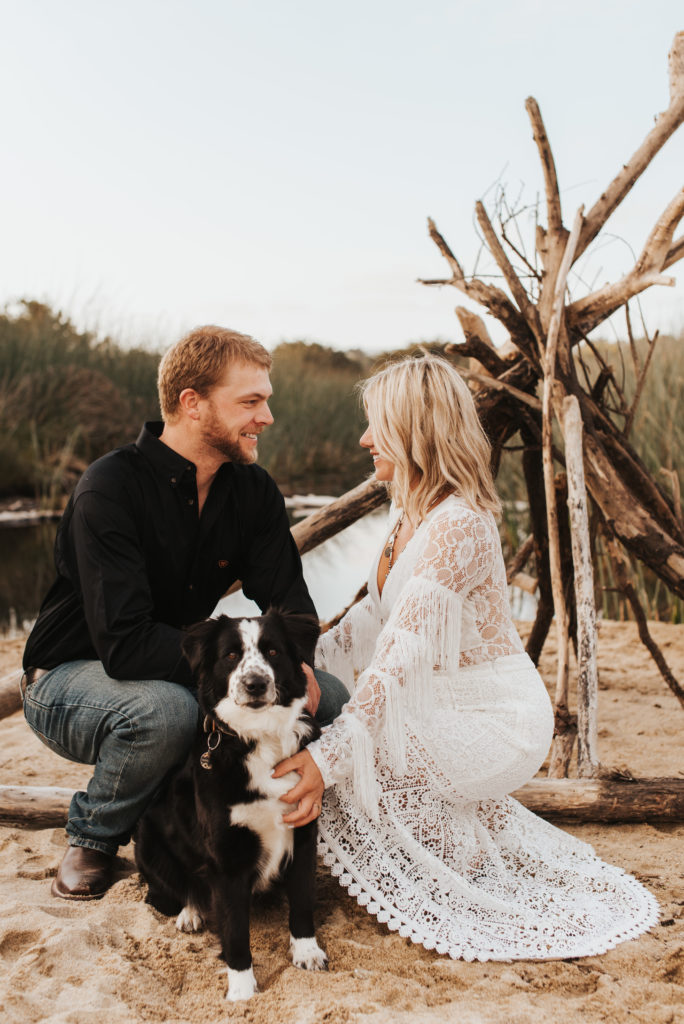 western engagement. ranch engagement. western couple. ranch couple. western engagement session.