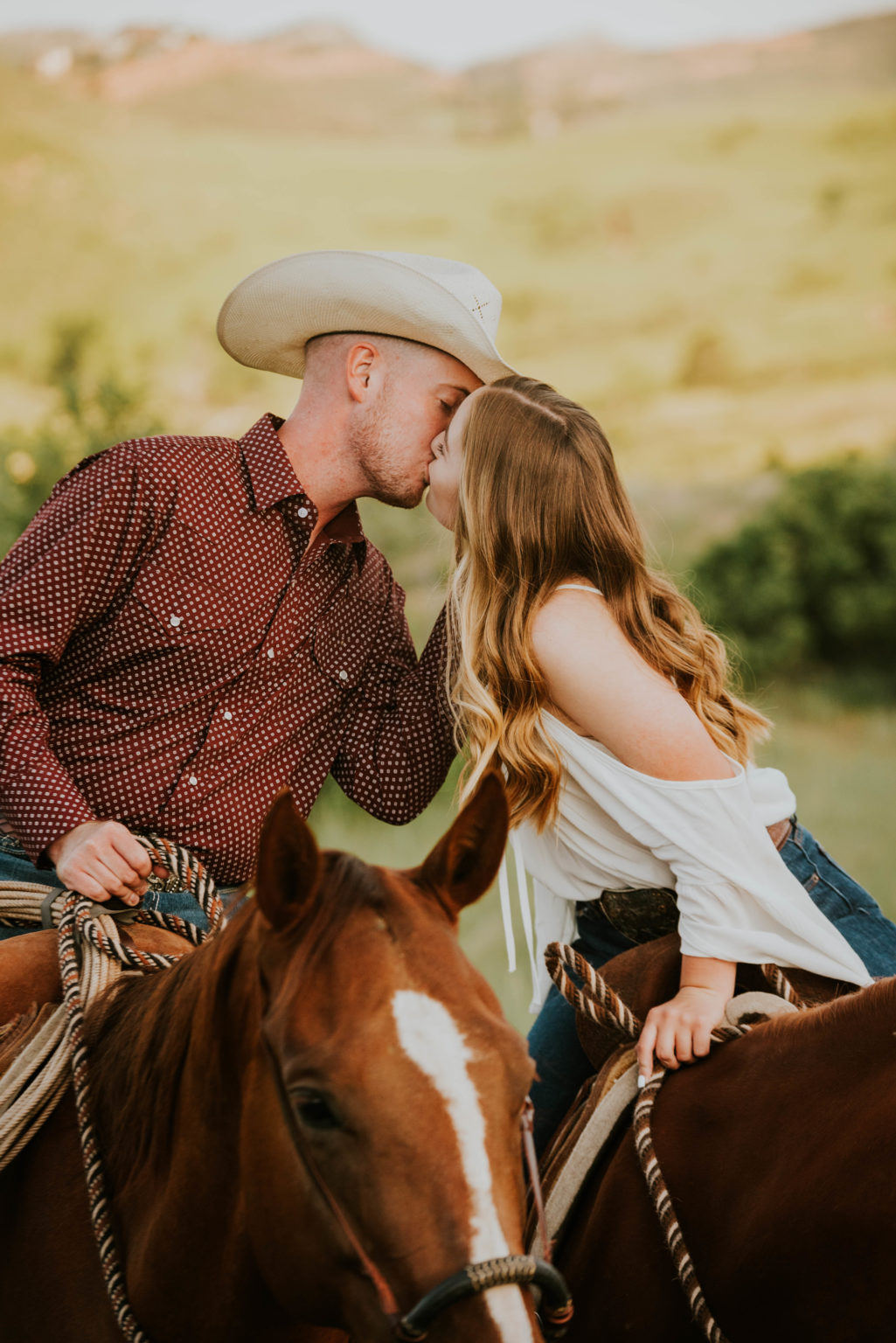 Colorado Mountain Proposal | HANNAH + NATHAN - westernweddingmagazine.com