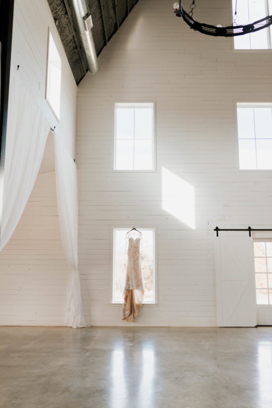 5 THINGS YOU SHOULD BRING TO YOUR WEDDING DRESS APPOINTMENT