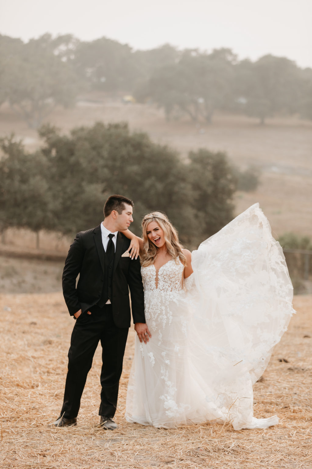 Taylor   Aaron Wedding westernweddingmagazine com