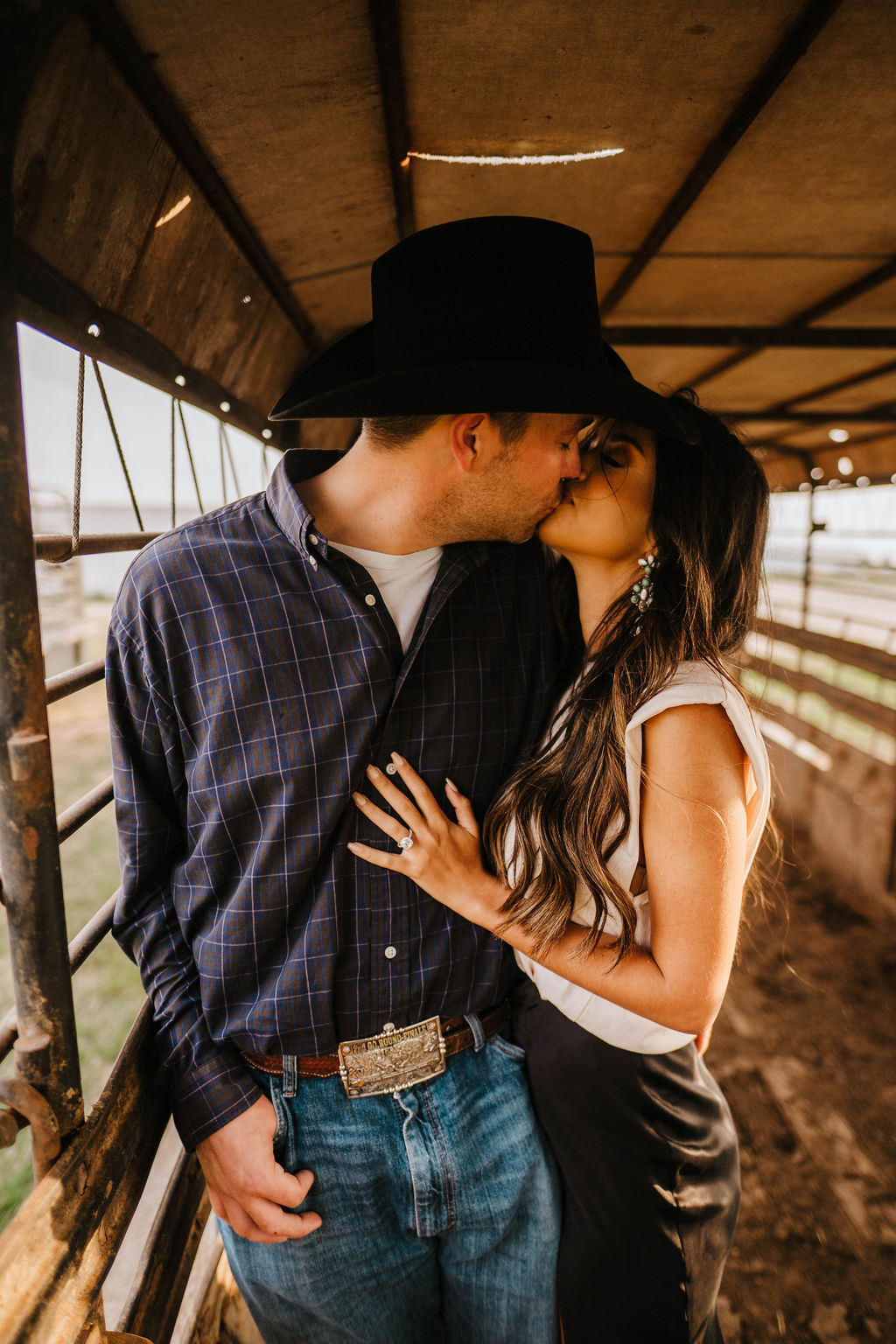 Savannah + Dan | ENGAGEMENT - westernweddingmagazine.com