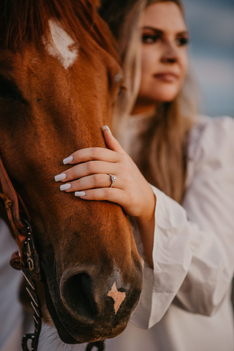 KASEY + JESSE | ENGAGEMENT - westernweddingmagazine.com