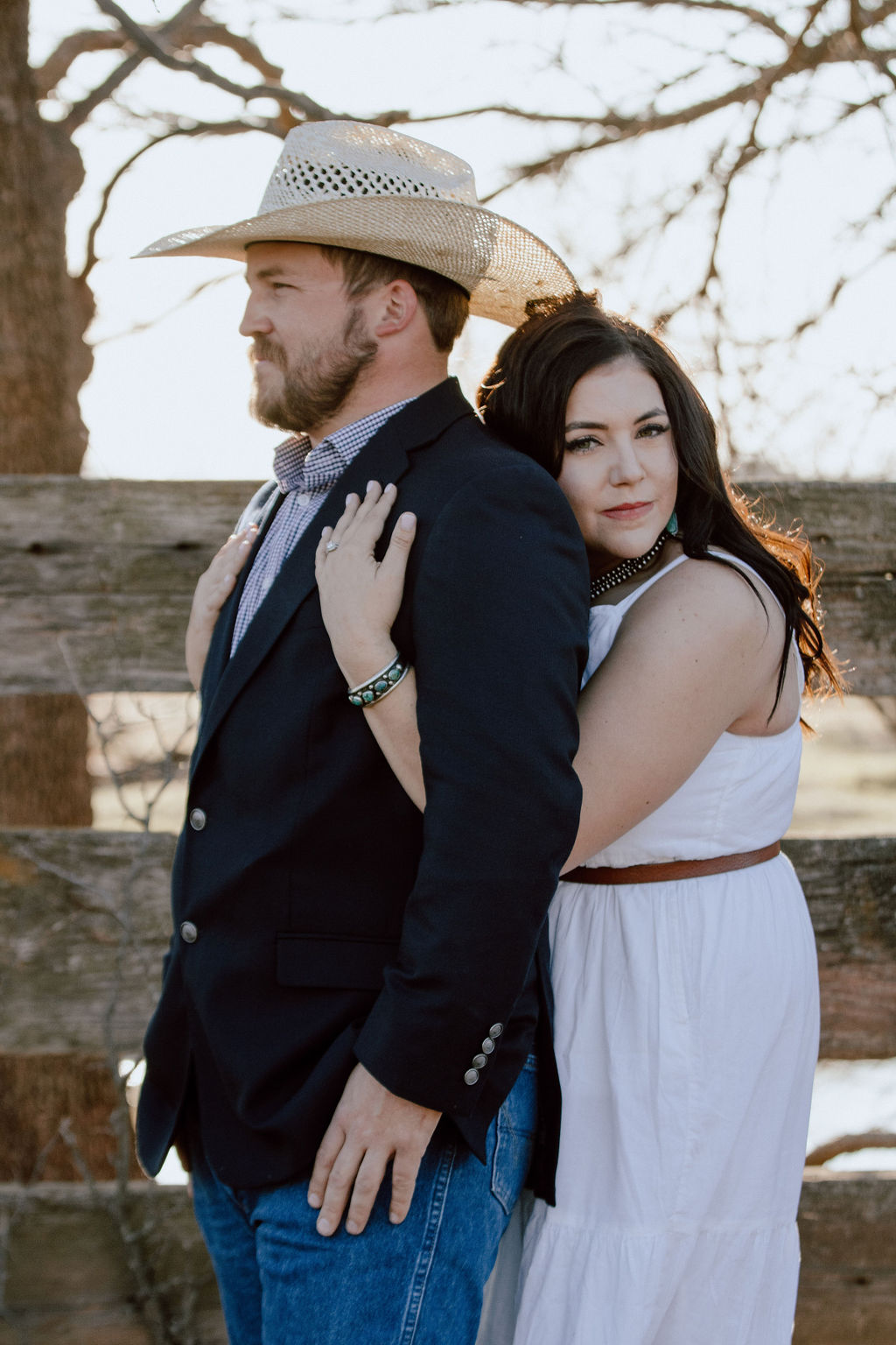 JEAN + GARRETT | ENGAGEMENT - westernweddingmagazine.com