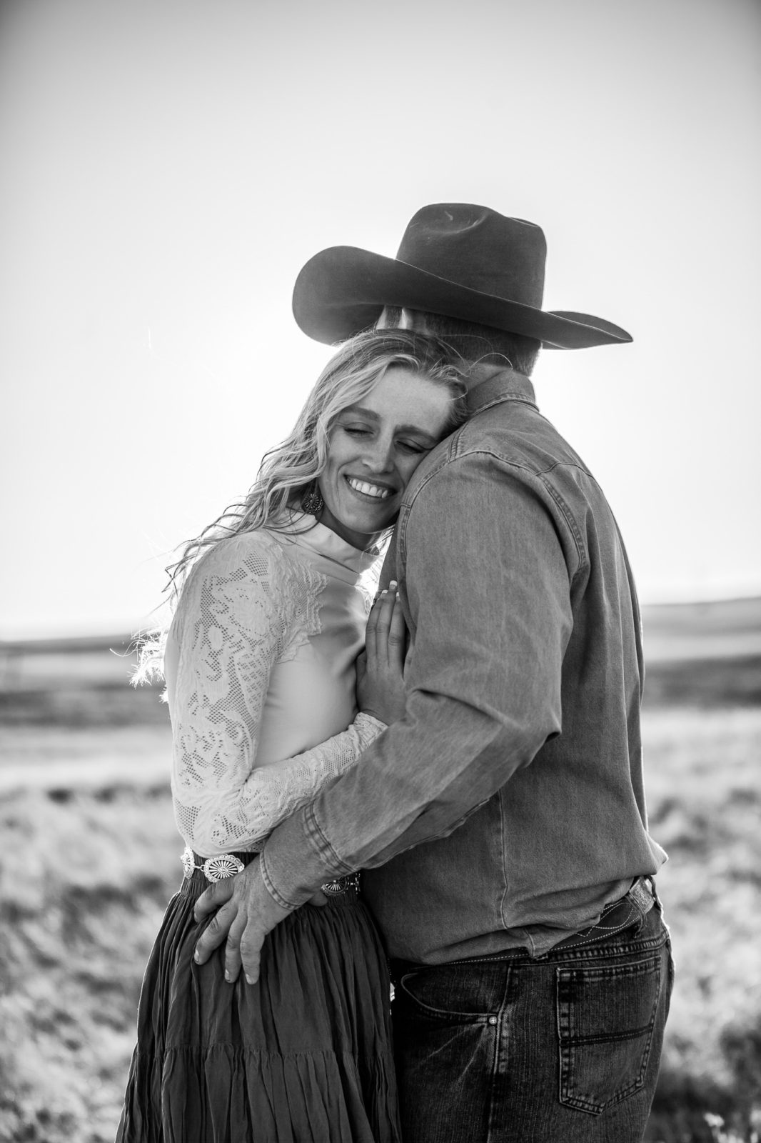 BRIDGET + GANNON | ENGAGEMENT - westernweddingmagazine.com